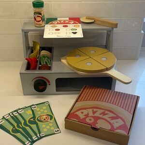 Melissa & Doug Top & Bake Wooden Pizza Counter Play Set